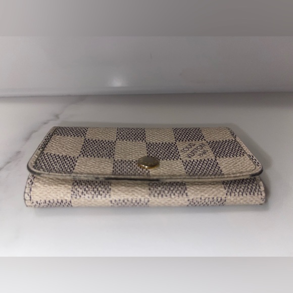 Authentic Louis Vuitton Damier Azur 4 ring key holder - Picture 4 of 16